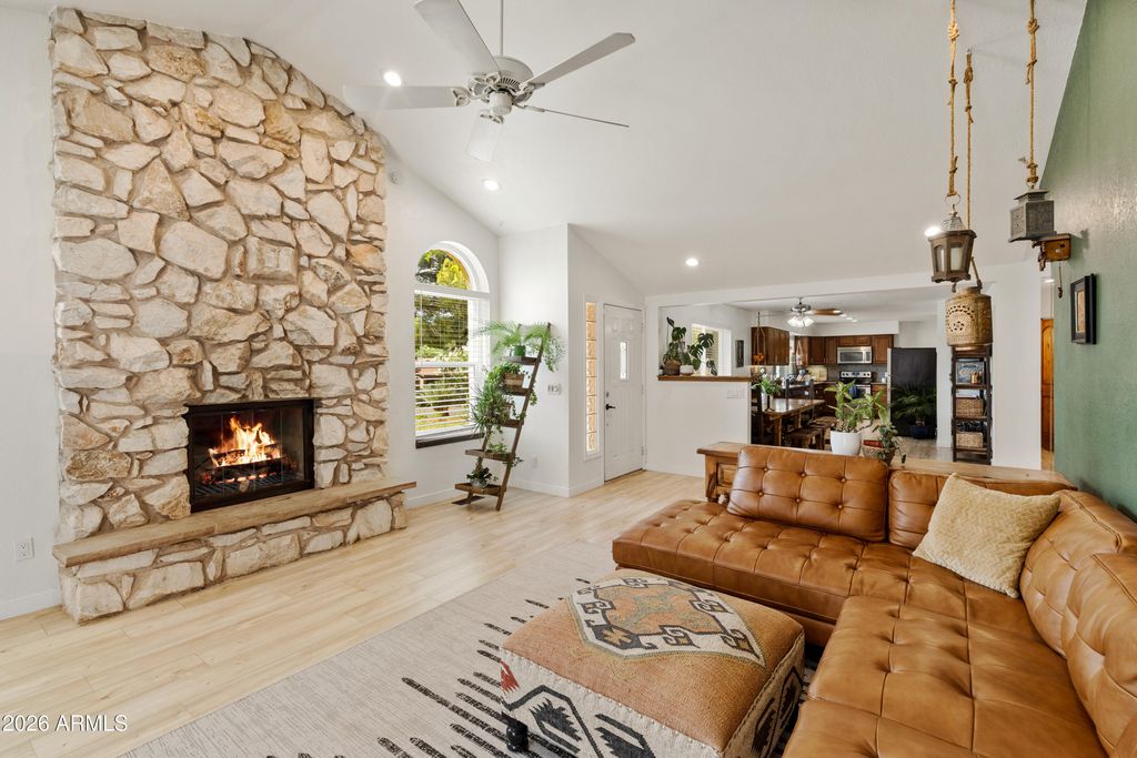 Image 4 of property listing at 25 Miner Circle, Sedona, AZ 86351