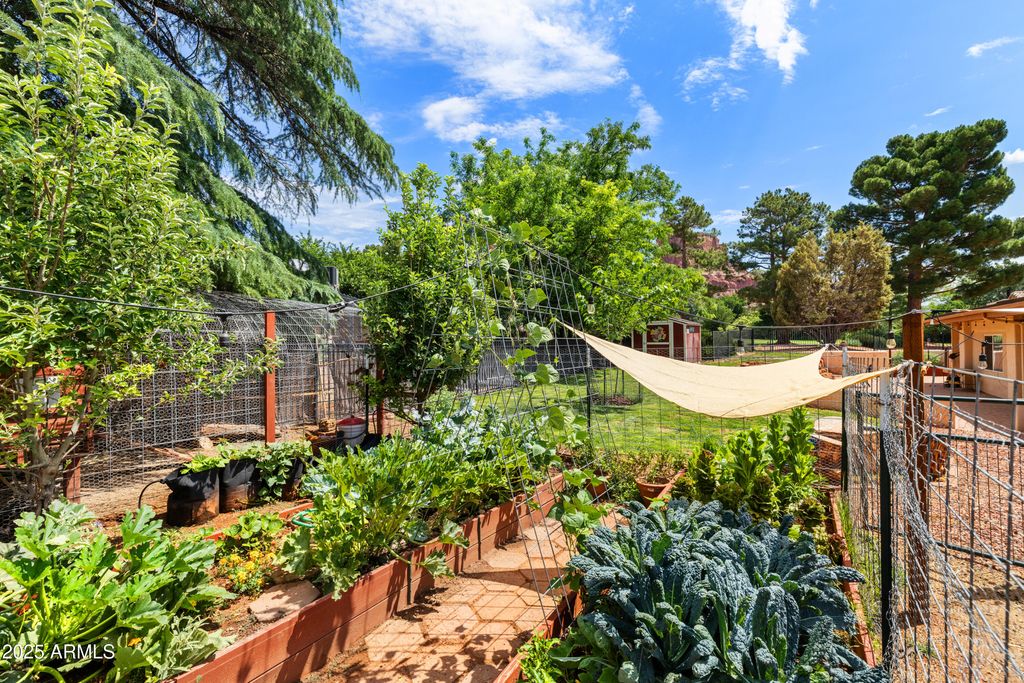 Image 48 of property listing at 25 Miner Circle, Sedona, AZ 86351