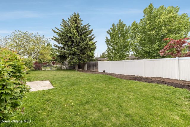 909 E 11TH AVE, Post Falls, ID 83854