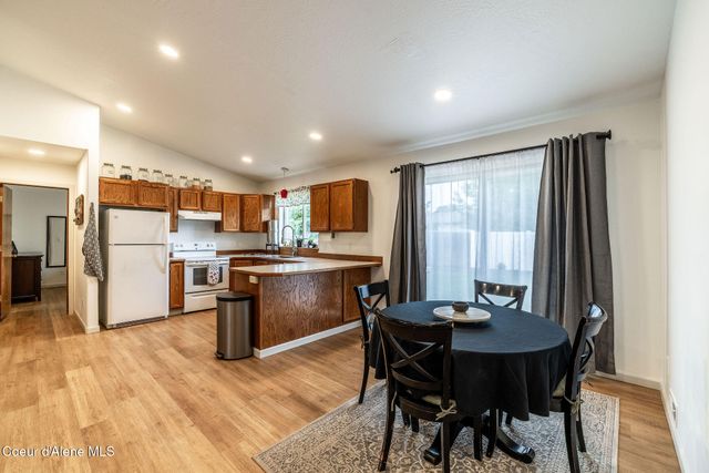 909 E 11TH AVE, Post Falls, ID 83854