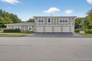 205 Nantucket Harbor 205, Schaumburg, IL 60193