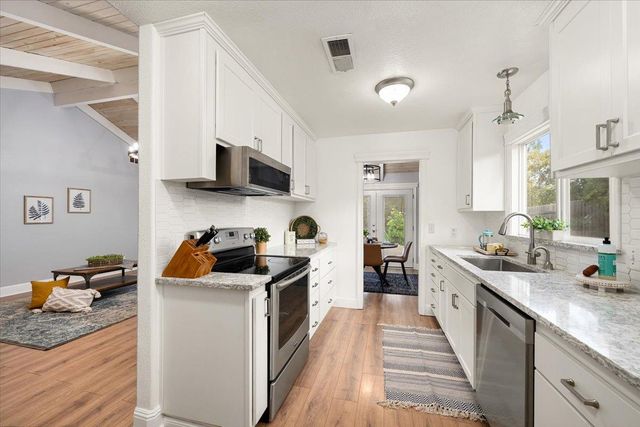 806 Jo Anne Ln, Roseville, CA 95678