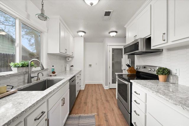 806 Jo Anne Ln, Roseville, CA 95678