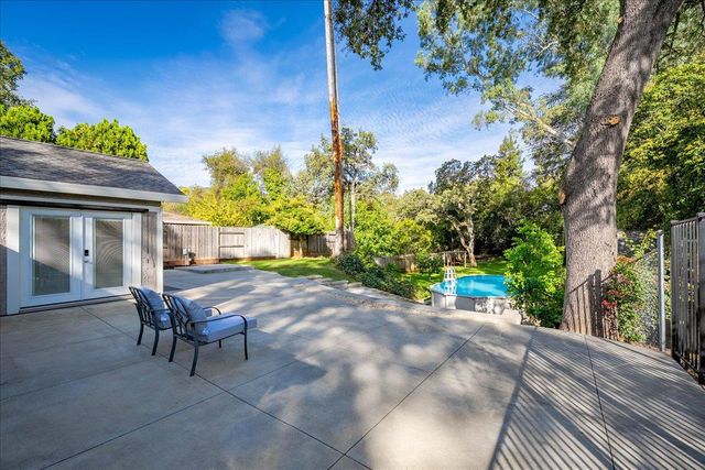 806 Jo Anne Ln, Roseville, CA 95678