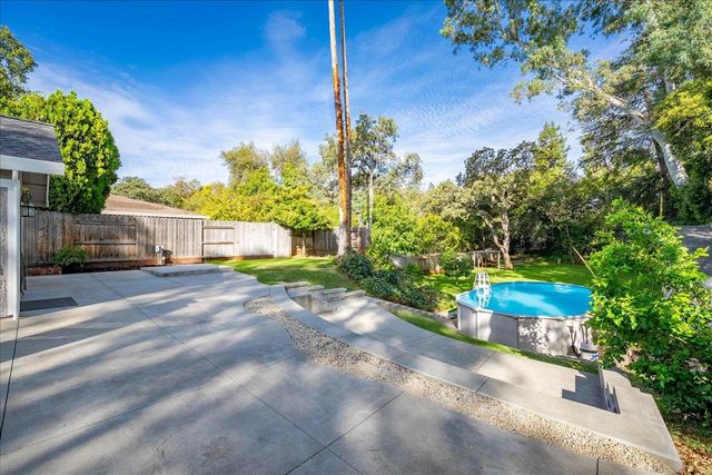 806 Jo Anne Ln, Roseville, CA 95678