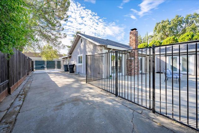 806 Jo Anne Ln, Roseville, CA 95678