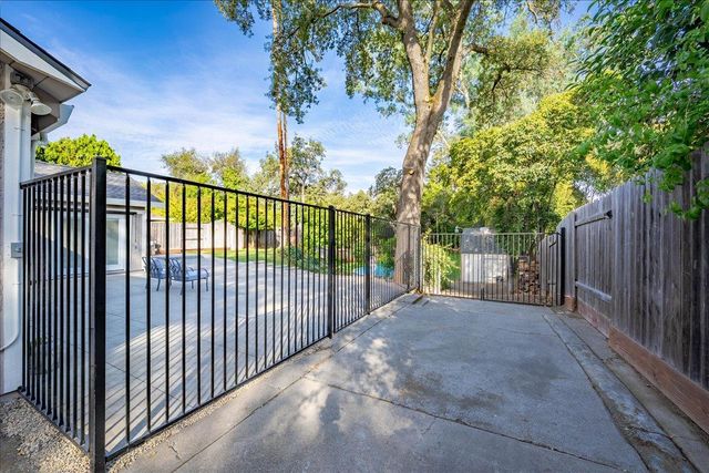 806 Jo Anne Ln, Roseville, CA 95678