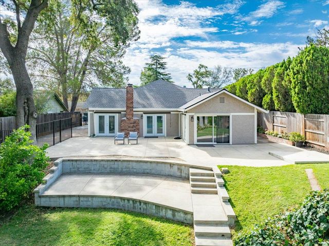 806 Jo Anne Ln, Roseville, CA 95678