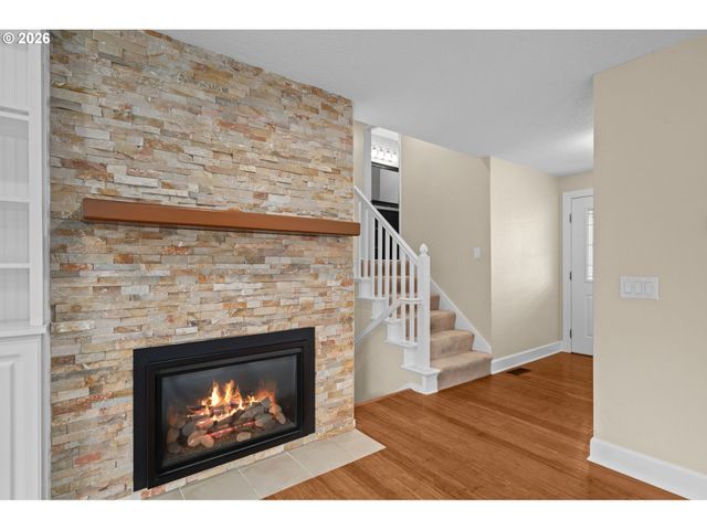 6595 Sw 207TH Ave, Beaverton, OR 97078