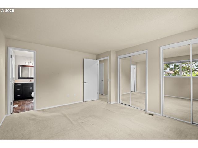 6595 Sw 207TH Ave, Beaverton, OR 97078