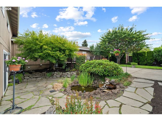 6595 Sw 207TH Ave, Beaverton, OR 97078
