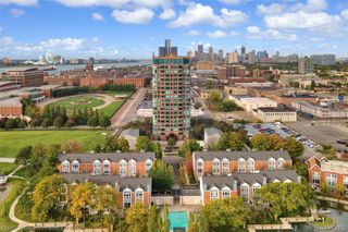 3320 Spinnaker Lane 17E, Detroit, MI 48207