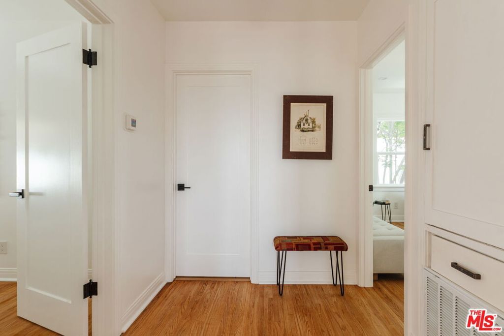 Image 17 of property listing at 3135 Minnesota Street, Los Angeles, CA 90031