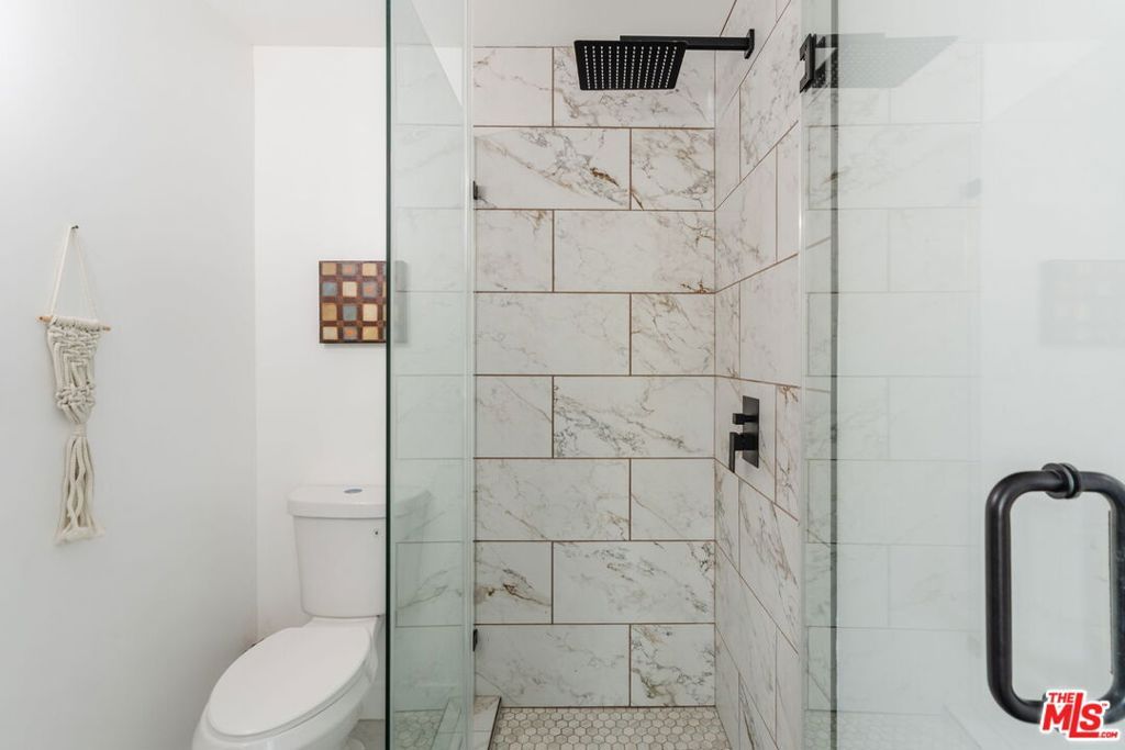 Image 41 of property listing at 3135 Minnesota Street, Los Angeles, CA 90031