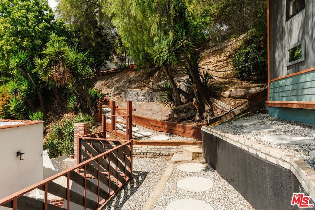 Image 54 of property listing at 3135 Minnesota Street, Los Angeles, CA 90031