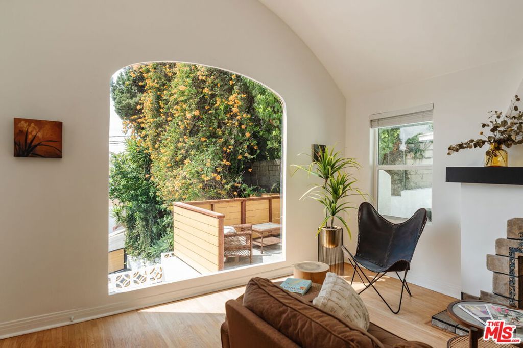 Image 8 of property listing at 3135 Minnesota Street, Los Angeles, CA 90031