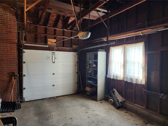 727 BURKHART Avenue, Erie, PA 16511