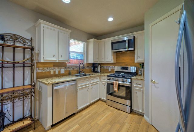 7208 BENNETT Ave, Austin, TX 78752