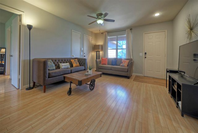 7208 BENNETT Ave, Austin, TX 78752