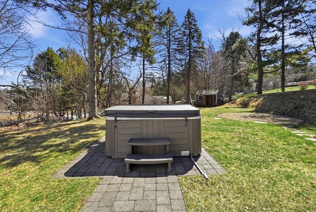 149 Woodland St, West Boylston, MA 01583