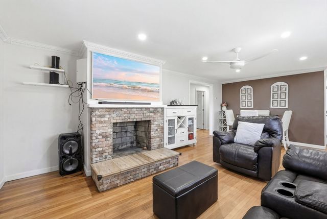 149 Woodland St, West Boylston, MA 01583