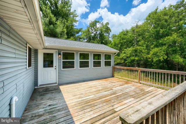 102 DOGWOOD DR, Dover, PA 17315