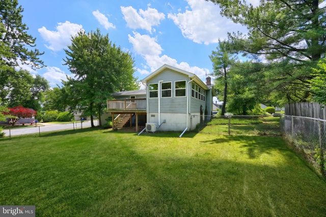 102 DOGWOOD DR, Dover, PA 17315