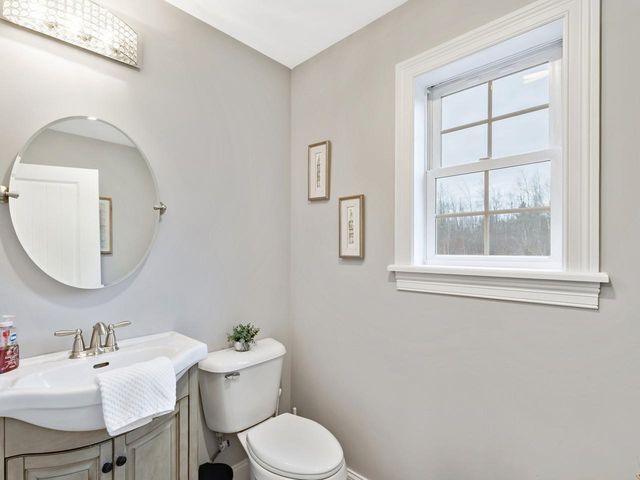 88 Red King Road, St. Albans Town, VT 05478