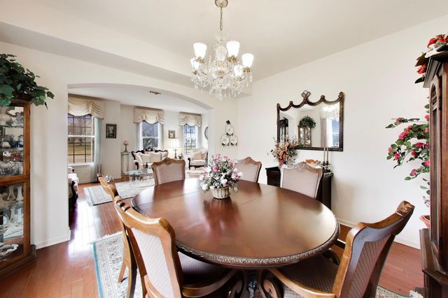 5355 Galloway Drive, Hoffman Estates, IL 60192