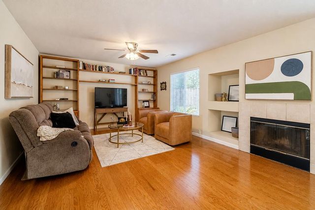 426 Glenbriar Cir, Tracy, CA 95377