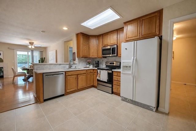426 Glenbriar Cir, Tracy, CA 95377