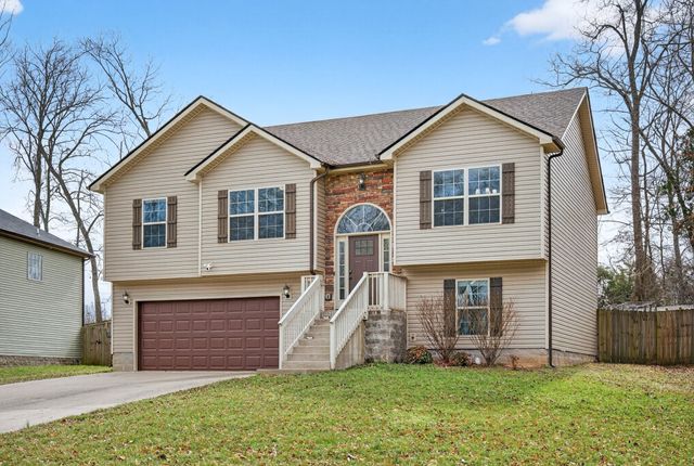 1684 Putnum Dr, Clarksville, TN 37042
