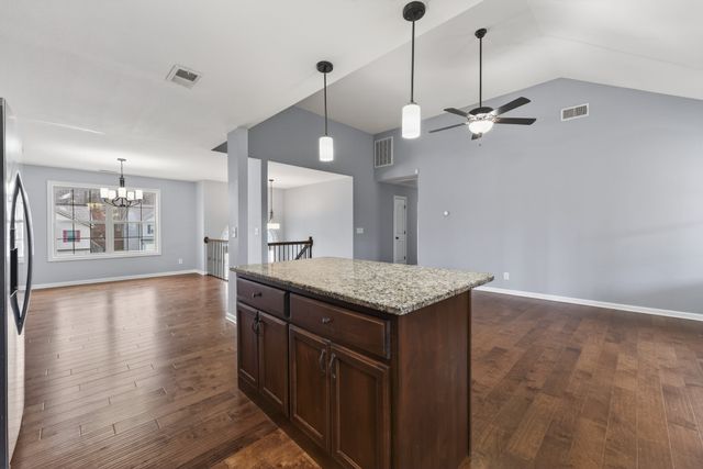 1684 Putnum Dr, Clarksville, TN 37042