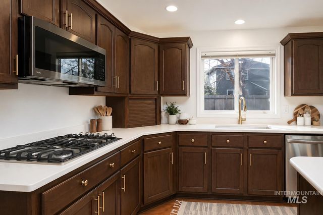8037 W Innsbrook Ct, Boise, ID 83704