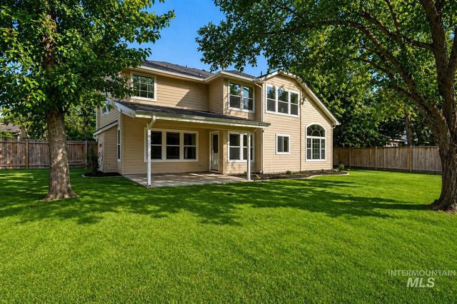 8037 W Innsbrook Ct, Boise, ID 83704