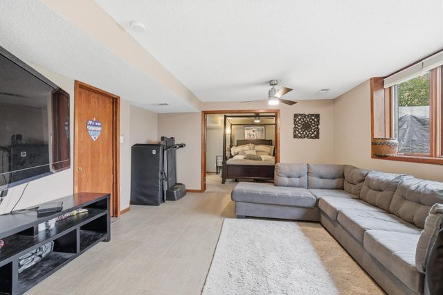 115 Peninsula Road, Medicine Lake, MN 55441