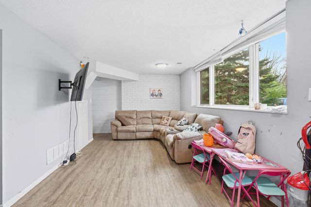 115 Peninsula Road, Medicine Lake, MN 55441