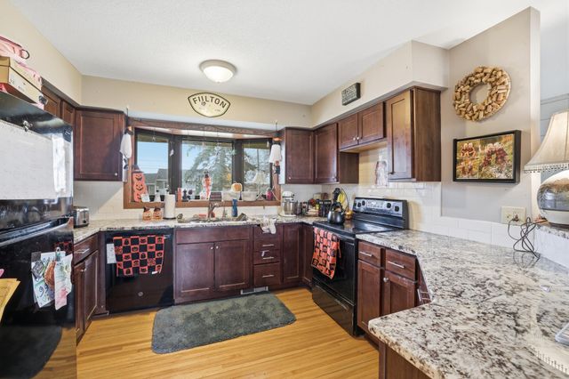 115 Peninsula Road, Medicine Lake, MN 55441