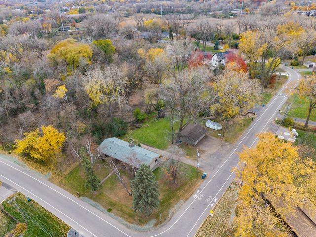 115 Peninsula Road, Medicine Lake, MN 55441