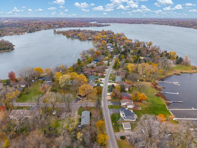 115 Peninsula Road, Medicine Lake, MN 55441