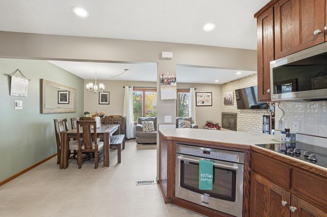 115 Peninsula Road, Medicine Lake, MN 55441