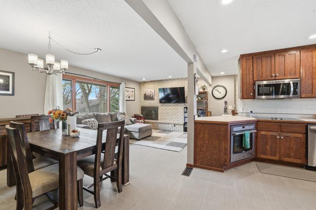 115 Peninsula Road, Medicine Lake, MN 55441