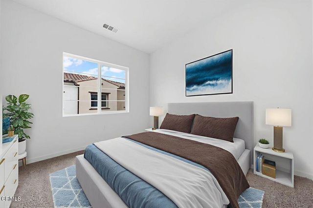 533 Via Vallarta, Camarillo, CA 93012