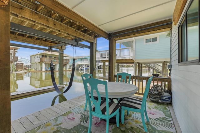 16710 Cabeza De Vaca, Jamaica Beach, TX 77554