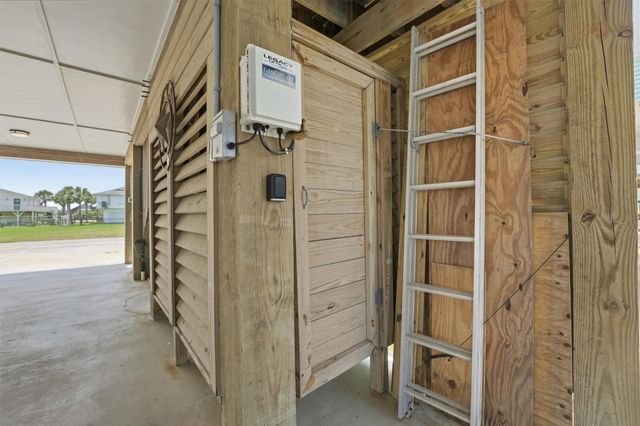 16710 Cabeza De Vaca, Jamaica Beach, TX 77554