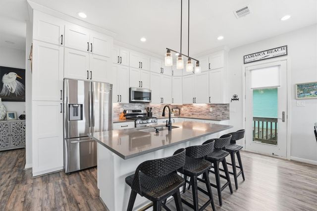 16710 Cabeza De Vaca, Jamaica Beach, TX 77554