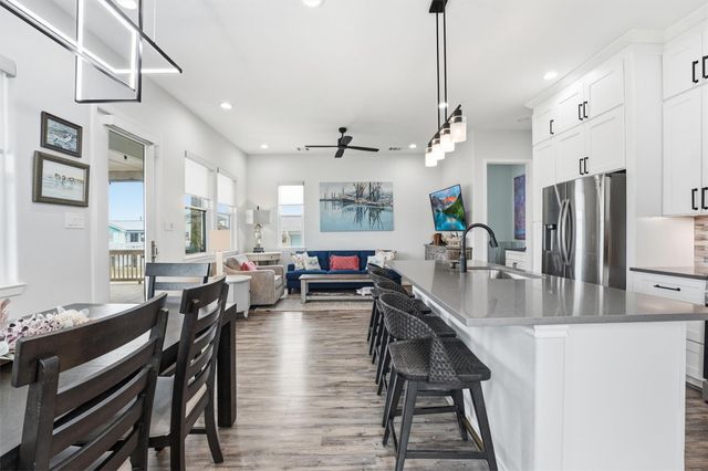 16710 Cabeza De Vaca, Jamaica Beach, TX 77554
