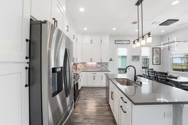 16710 Cabeza De Vaca, Jamaica Beach, TX 77554