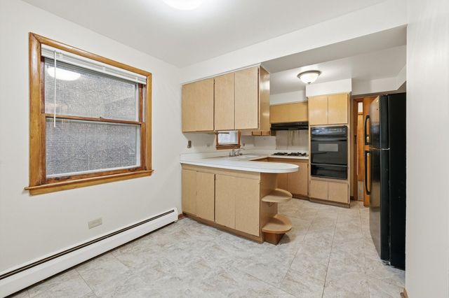 272 E 148th Street, Harvey, IL 60426