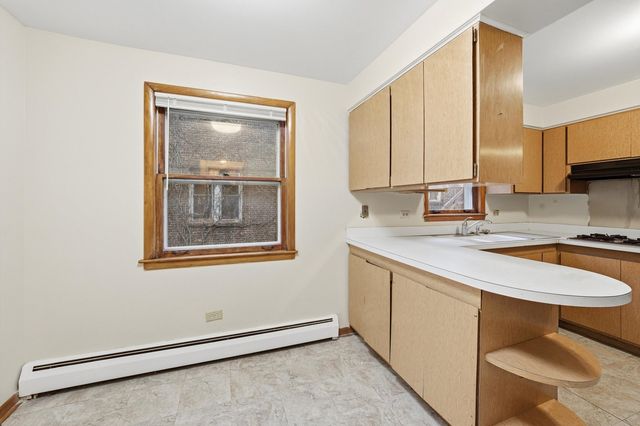 272 E 148th Street, Harvey, IL 60426